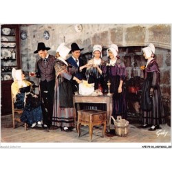 AFEP3-15-0208 - Folklore de france - l'auvergne - bourrée d'AURILLAC - groupe folklorique de la haute-auvergne