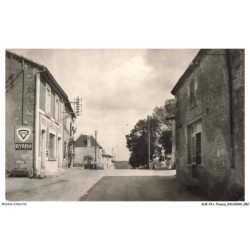 AUEP11-0759-16 - BERNEUIL - rue principale et la poste