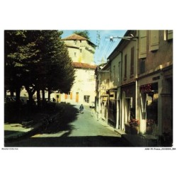 ASWP2-0105-16 - AUBETERRRE SUR DRONNE - Un coin de la place trarieux