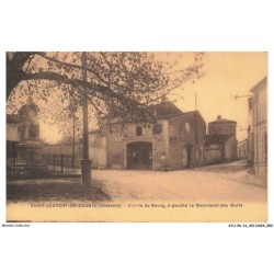 ATUP6-0377-16 - SAINT-LAURENT-DE-COGNAC - Entrée du bourg - A gauche le monument des morts