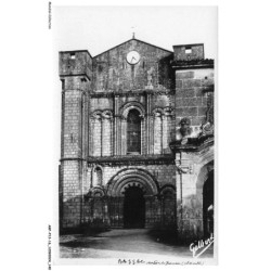 ARFP13-0956-16 - BASSAC - Facade de l'eglise et entree du cloitre